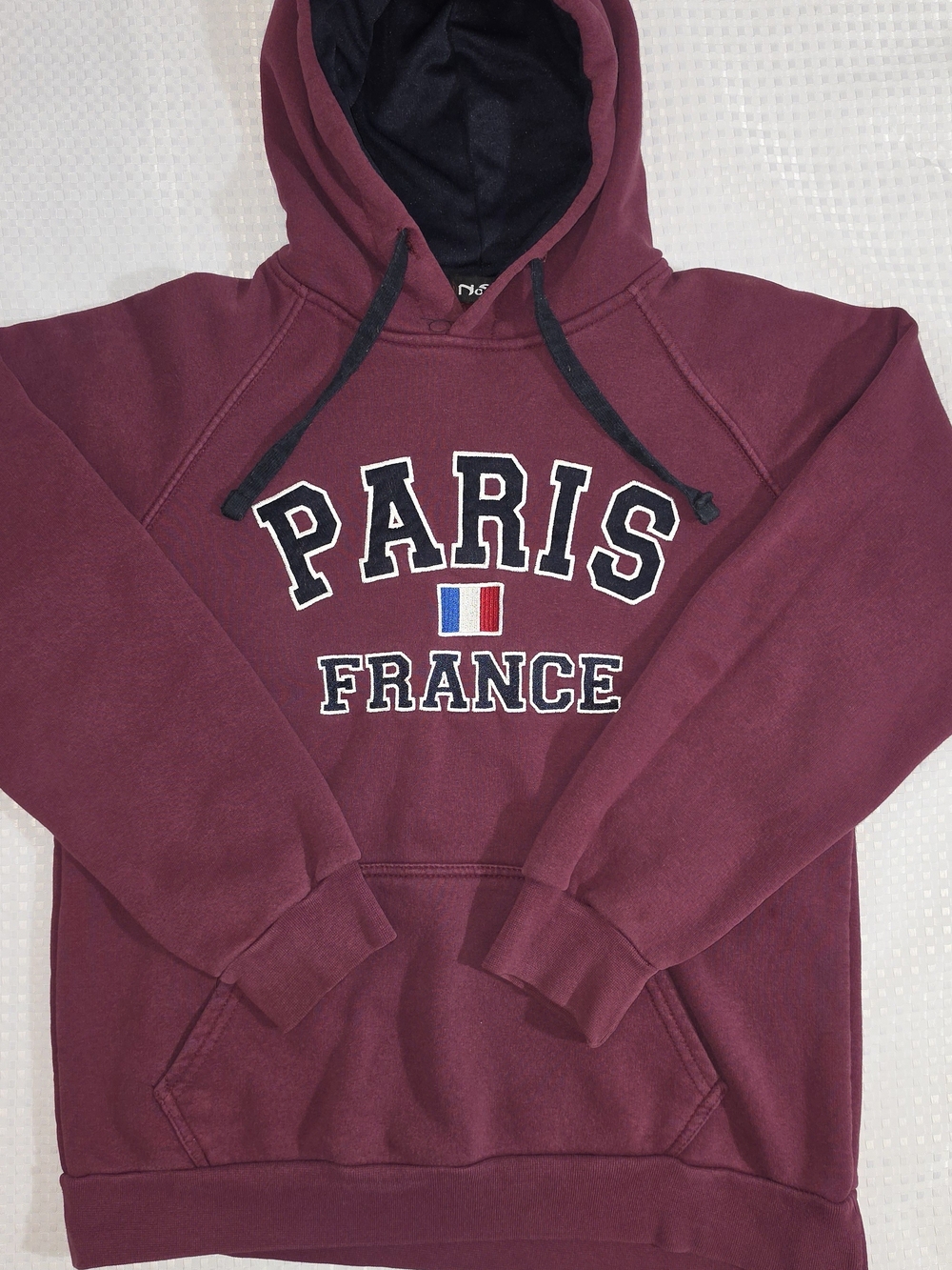NaS Paris France Souvenir Pullover Hoodie Burgundy Maroon Embroidered Size M
